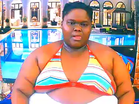 Snapshot of EbonyHotBuns chatting on 17, 7, 2026 EbonyHotBuns online show from 17, 7, 2026