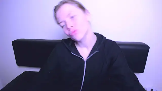 MissOliviaa  online show from 4, 2, 2025