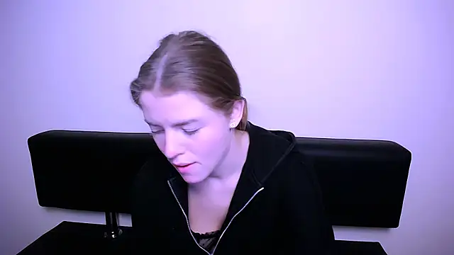 MissOliviaa  online show from 31, 1, 2025