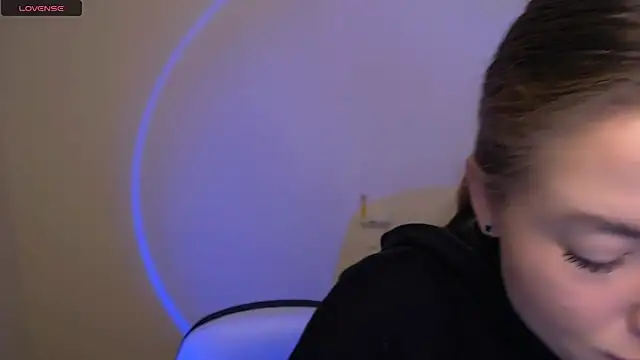 MissOliviaa  online show from 30, 10, 2025