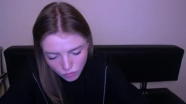 MissOliviaa  online show from 20, 2, 2025