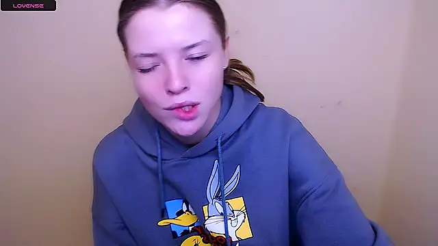 MissOliviaa  online show from 29, 1, 2025