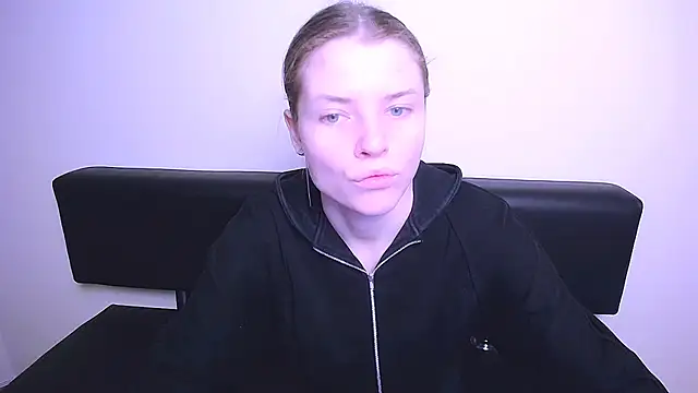 MissOliviaa  online show from 4, 2, 2025