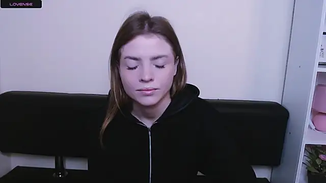 MissOliviaa  online show from 8, 1, 2025