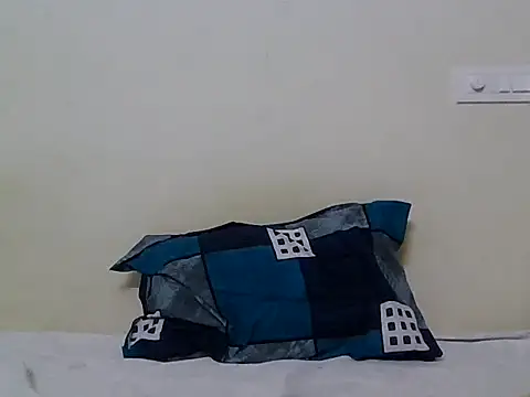 nick05inch online show from 12, 10, 2025