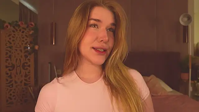 Snapshot of Smiley_Mia chatting on 27, 5, 2026 Smiley Mia online show from 27, 5, 2026