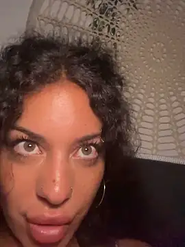 AlyssaHottv  online show from 22, 4, 2026