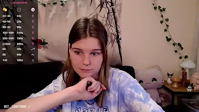 Moona xx online show from 8, 3, 2025