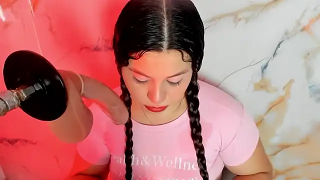 hade cute online show from 26, 3, 2026