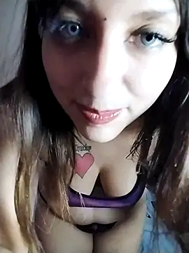 Snapshot of candyrellaJade chatting on 2, 3, 2025 candyrellaJade online show from 2, 3, 2025