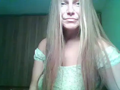 Evasapples online show from 15, 9, 2025