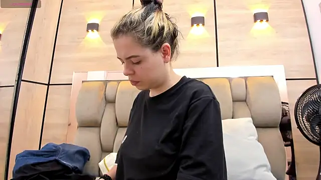 dorothy vegga online show from 20, 12, 2025