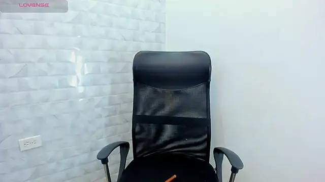 Realbadbxtch online show from 14, 2, 2025