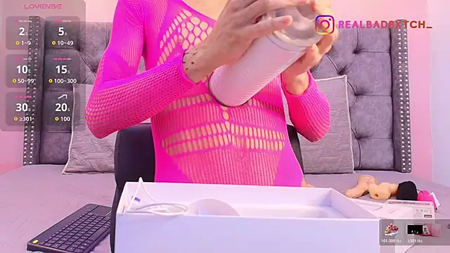 Realbadbxtch online show from 16, 1, 2026