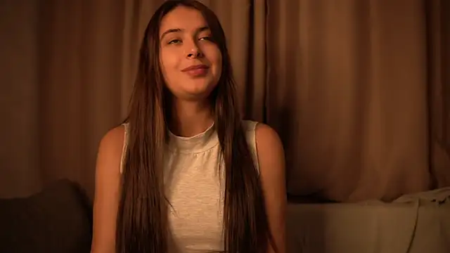 Snapshot of elisa_moon chatting on 13, 10, 2025 elisa moon online show from 13, 10, 2025