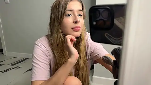 elisa moon online show from 6, 2, 2025