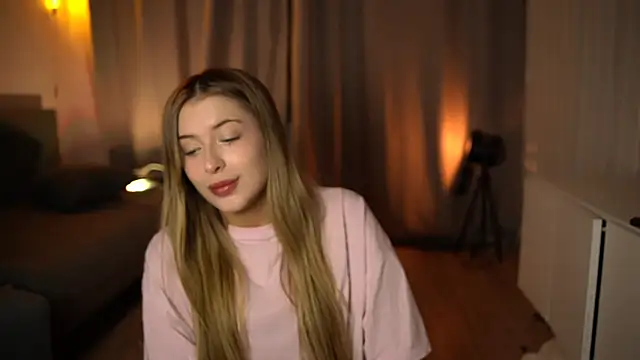 elisa moon online show from 5, 12, 2024