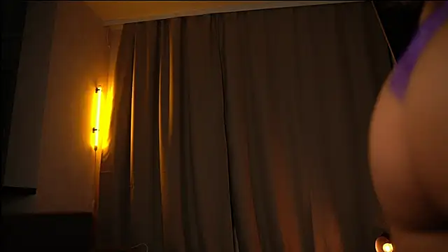 elisa moon online show from 21, 12, 2024