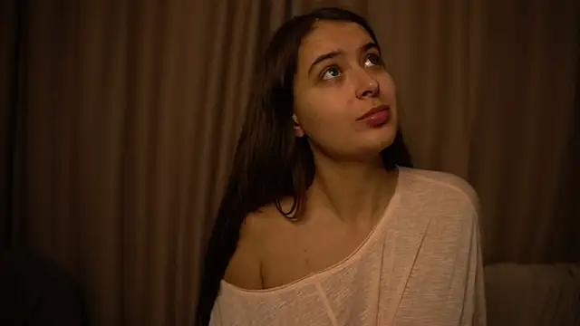 Snapshot of elisa_moon chatting on 28, 11, 2025 elisa moon online show from 28, 11, 2025