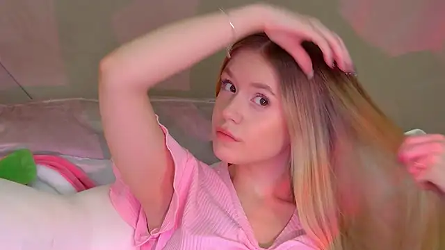 MilanaBalmain online show from 15, 11, 2025