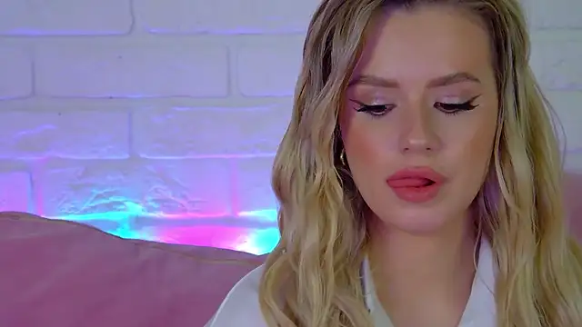 MilanaBalmain online show from 11, 3, 2026