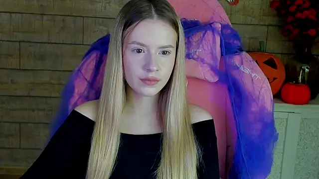 MilanaBalmain online show from 3, 11, 2025