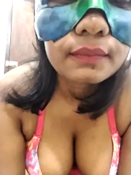 Snapshot of Zaraangle chatting on 7, 4, 2026 Zaraangle online show from 7, 4, 2026