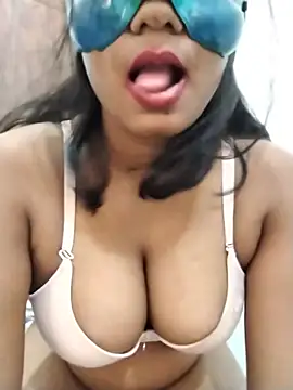 Snapshot of Zaraangle chatting on 23, 5, 2026 Zaraangle online show from 23, 5, 2026