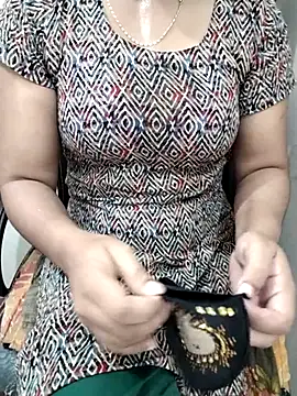 Snapshot of Tapur- chatting on 8, 10, 2025 Tapur- online show from 8, 10, 2025