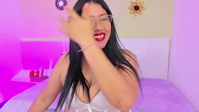 estrella bigboobs14 online show from 1, 10, 2025