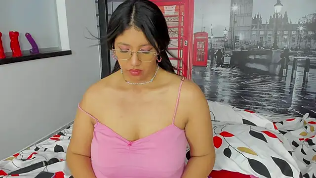 estrella bigboobs14 online show from 3, 3, 2025