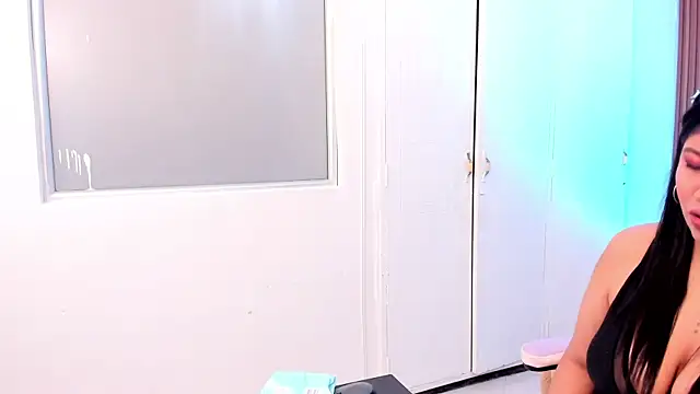 estrella bigboobs14 online show from 9, 4, 2026