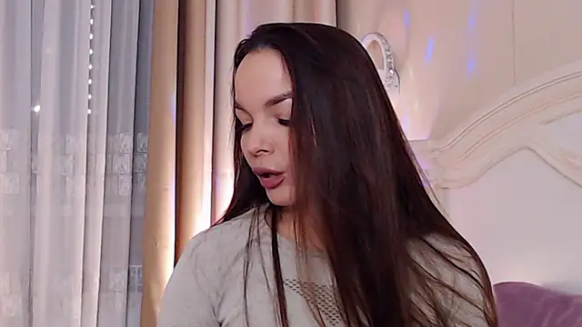 Snapshot of Avylew chatting on 1, 2, 2025 Avylew online show from 1, 2, 2025