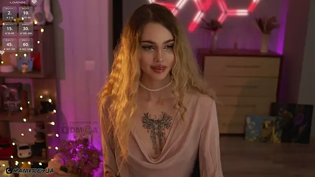 ManiFreyja online show from 3, 11, 2025