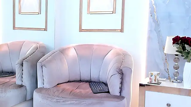 AmandaMartinez  online show from 16, 10, 2025