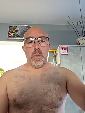 Snapshot of Crosss-23cm chatting on 8, 5, 2026 Crosss-23cm online show from 8, 5, 2026