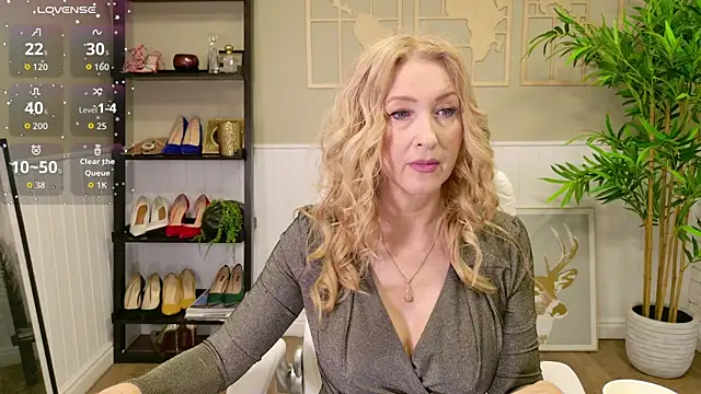 LadyLeea online show from 22, 12, 2025