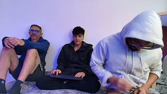 Benjamin show online show from 16, 12, 2025