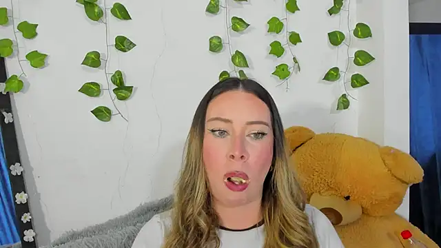 Snapshot of JanneKim chatting on 27, 11, 2025 JanneKim online show from 27, 11, 2025