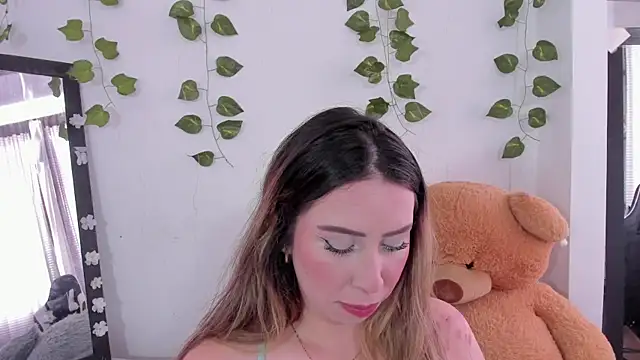 Snapshot of JanneKim chatting on 8, 10, 2025 JanneKim online show from 8, 10, 2025