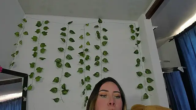 Snapshot of JanneKim chatting on 13, 11, 2025 JanneKim online show from 13, 11, 2025