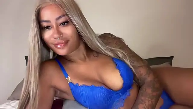 CoCo-Queen online show from 13, 1, 2025
