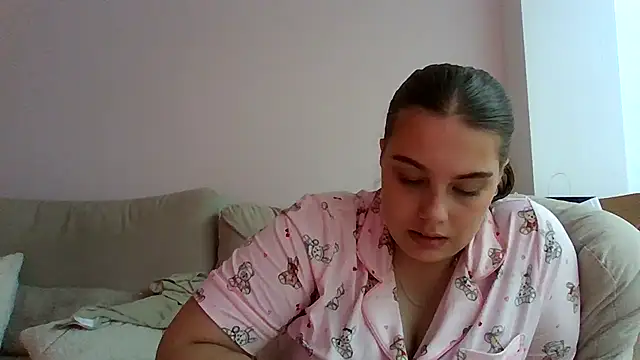 Snapshot of Krystal_Tx chatting on 6, 7, 2026 Krystal Tx online show from 6, 7, 2026