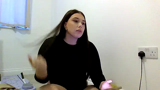 Krystal Tx online show from 8, 4, 2026