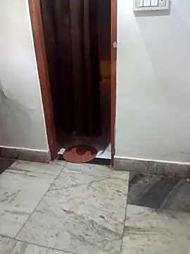 EeshaBhabi online show from 2, 4, 2026