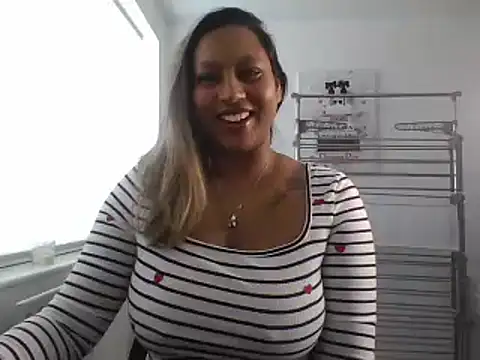 TEMPTING-TAMMY online show from 9, 1, 2025
