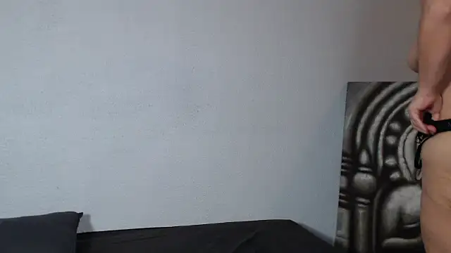 Doucelouve9 online show from 3, 12, 2025