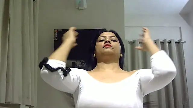 Snapshot of tripti2 chatting on 19, 7, 2026 tripti2 online show from 19, 7, 2026