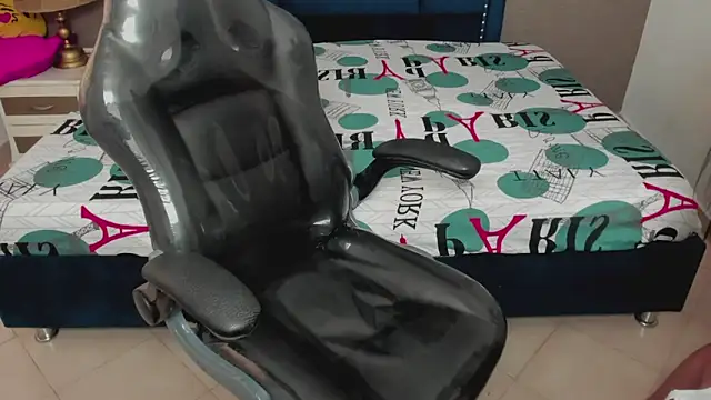 MaiteFlores online show from 16, 2, 2026