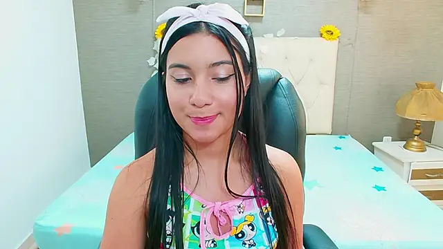 MaiteFlores online show from 14, 1, 2025